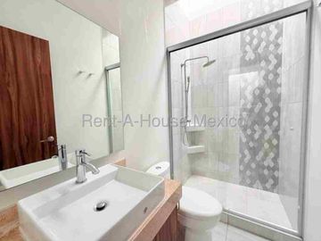 Renta Casa 3 Habitaciones con Amenidades Altos del Marques APT