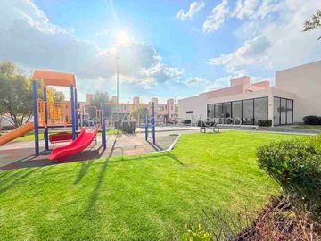 Renta Casa 3 Habitaciones con Amenidades Altos del Marques APT