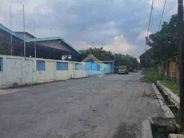 Pabrik Makanan di Jl Industri Kroncong, Priuk - Tangerang, Banten.