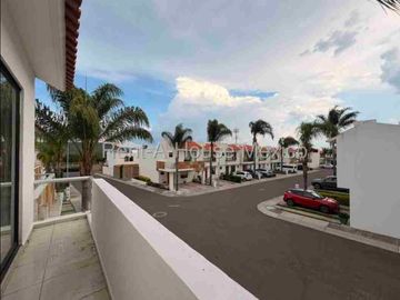 Renta de Casa 3 Habitaciones con Amenidades Valle de Juriquilla APT
