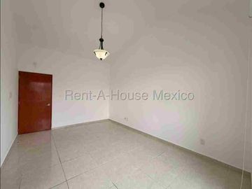 Renta de Casa 3 Habitaciones con Amenidades Valle de Juriquilla APT