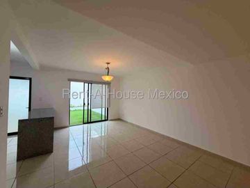 Renta de Casa 3 Habitaciones con Amenidades Valle de Juriquilla APT