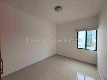Renta de Casa 3 Habitaciones con Amenidades Valle de Juriquilla APT