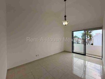 Renta de Casa 3 Habitaciones con Amenidades Valle de Juriquilla APT