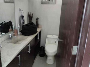 rento casa en residencial Victoria cerca periférico y universidad anahuac