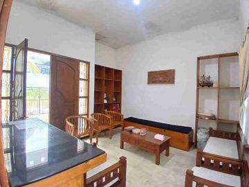 Villa Hook 344 m² Dekat Aston Inn Batu – 8 Kamar + View Gunung & Kota