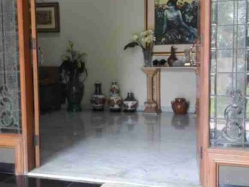 dijual rumah bagus 2 lantai, siap huni. Cibubur, Jaktim