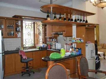 dijual rumah bagus 2 lantai, siap huni. Cibubur, Jaktim