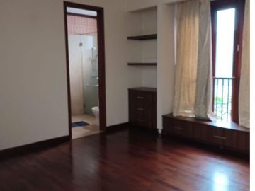 Disewakan Rumah di Menteng siap huni LB 700 M² LT 650M²