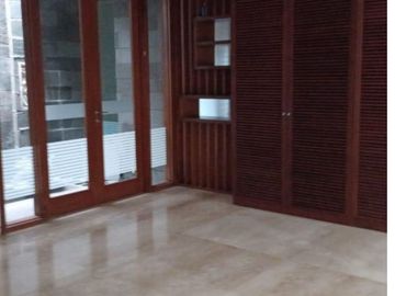 Disewakan Rumah di Menteng siap huni LB 700 M² LT 650M²
