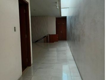 Disewakan Rumah di Menteng siap huni LB 700 M² LT 650M²