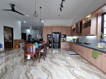 Di Sewakan Rumah 770m FULLY FURNISHED di PENGASINAN DEPOK