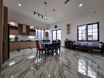 Di Sewakan Rumah 770m FULLY FURNISHED di PENGASINAN DEPOK