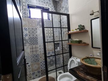 Di Sewakan Rumah 770m FULLY FURNISHED di PENGASINAN DEPOK