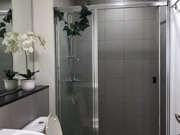 Two Bedroom Facing Inner Complex in One Serendra East Tower For Rent