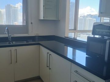 Two Bedroom Facing Inner Complex in One Serendra East Tower For Rent