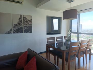 Two Bedroom Facing Inner Complex in One Serendra East Tower For Rent