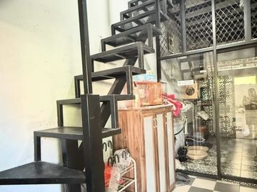 Dijual Rumah Siap Huni + Ev Charger Dekat Stan dan Stasiun di Jurang Mangu Permai