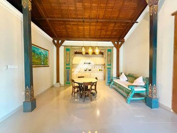 KBP0983 villa with joglo design in sanur