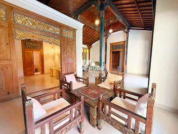 KBP0983 villa with joglo design in sanur