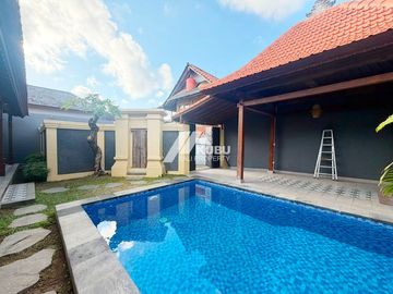 KBP0983 villa with joglo design in sanur