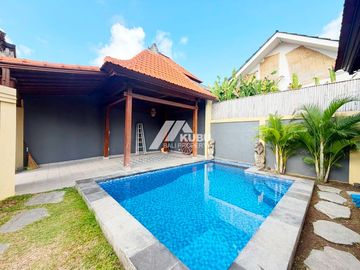 KBP0983 villa with joglo design in sanur