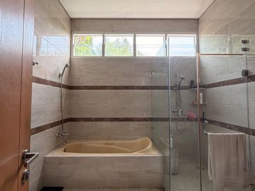 Rumah Nuansa Villa Bali Cluster Sutera Buana - Alam Sutera