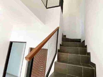 JUAL RUMAH MURAH STRATEGIS SIAP HUNI DEPOK