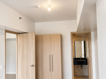 One Bedroom 1BR Condo Unit For Sale in Gentry Residences | 10451