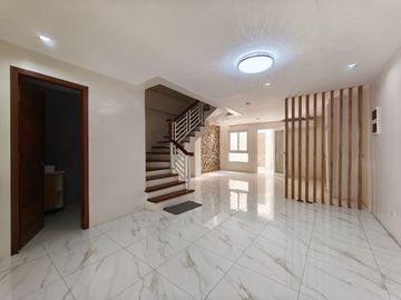 For Sale 3 Storey Modern Townhouse in Bahay Toro Project 8, Q.C. KSA  21M