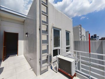 For Sale 3 Storey Modern Townhouse in Bahay Toro Project 8, Q.C. KSA  21M
