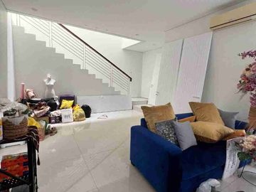 rumah royal residence wiyung dekat pakuwon indah citraland graha family