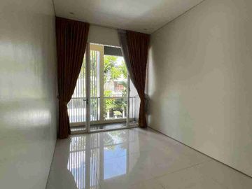 rumah royal residence wiyung dekat pakuwon indah citraland graha family