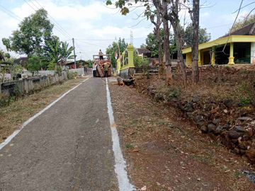 Tanah SHM murah 688m² hook, muka 24m jalan 5m . barat pasar sedayu, bulu polokarto sukoharjo ;