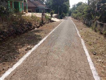 Tanah SHM murah 688m² hook, muka 24m jalan 5m . barat pasar sedayu, bulu polokarto sukoharjo ;