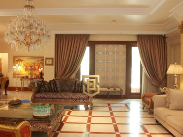 For Sell! Rumah Mewah Hook Area Menteng Jakarta Pusat 5BR Semi Furnished Siap Huni