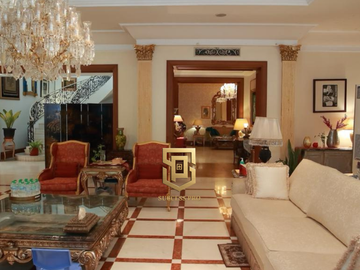 For Sell! Rumah Mewah Hook Area Menteng Jakarta Pusat 5BR Semi Furnished Siap Huni