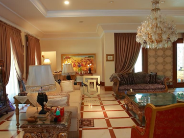 For Sell! Rumah Mewah Hook Area Menteng Jakarta Pusat 5BR Semi Furnished Siap Huni