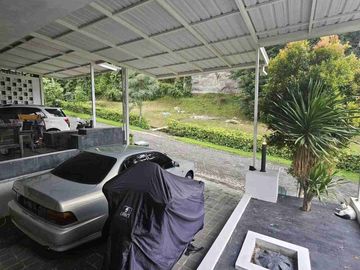 rumah di pandanaran hills 6 menit ke Rumah sakit Unimus kedungmundu