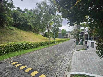 rumah di pandanaran hills 6 menit ke Rumah sakit Unimus kedungmundu