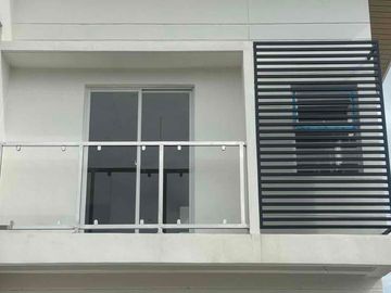 House and Lot For Sale in Tagapo Sta Rosa Laguna near Robinsons