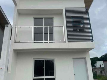 House and Lot For Sale in Tagapo Sta Rosa Laguna near Robinsons