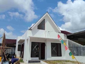 DIJUAL RUMAH CANTIK SIAP HUNI LOKASI PALM HILS
