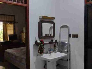 DIJUAL RUMAH DIPASAR MINGGU JAKARTA SELATAN