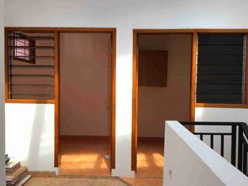 DISEWAKAN RUMAH SUNTER SACNA