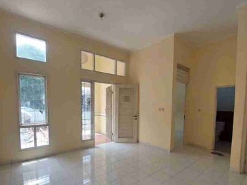 DISEWAKAN RUMAH METLAND PURI