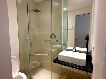 For Rent: Fully-furnished 4 Bedroom with own bathroom each, M Residences, Acacia Estates, Taguig
