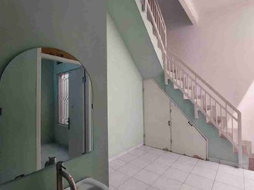 DISEWAKAN RUMAH METLAND PURI