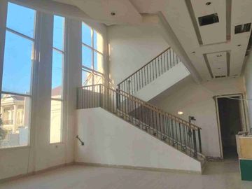 RUMAH MEWAH MURAH VILLA VALENSIA SELANGKAH DARI PAKUWON MALL  LENMARC CITRALAND BARAHA FAMILY SURABAYA