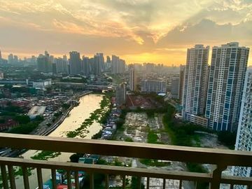 2 bedroom condominium unit in Sheridan Towers for rent